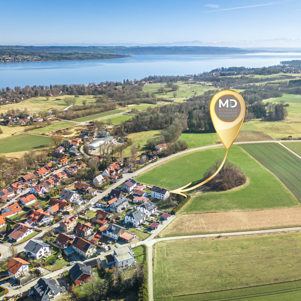Traumhafte Baugrundstücke Ortrandlage Schondorf am Ammersee mit Bergblick und Weitsicht Das Grundstück ist bereit zur Teilung- eine zeitnah Vermessung ist geplant.
1364 m² Baugrundstück Teilung ab 400 qm möglich.
Für EFH oder DHH

Hervorragende Lage und eines der wenigen Grundstücke in Schondorf am Ammersee.
Kapital: 1,390.000€